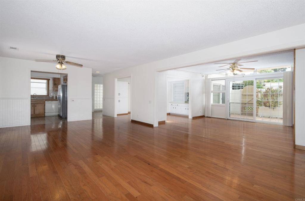 Oceanside, CA 92057,3621 Vista Campana S #11