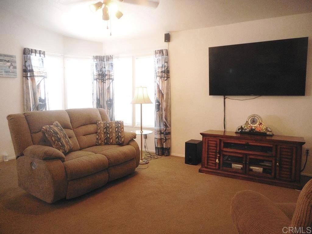 Escondido, CA 92027,2300 E Valley Pkwy #111