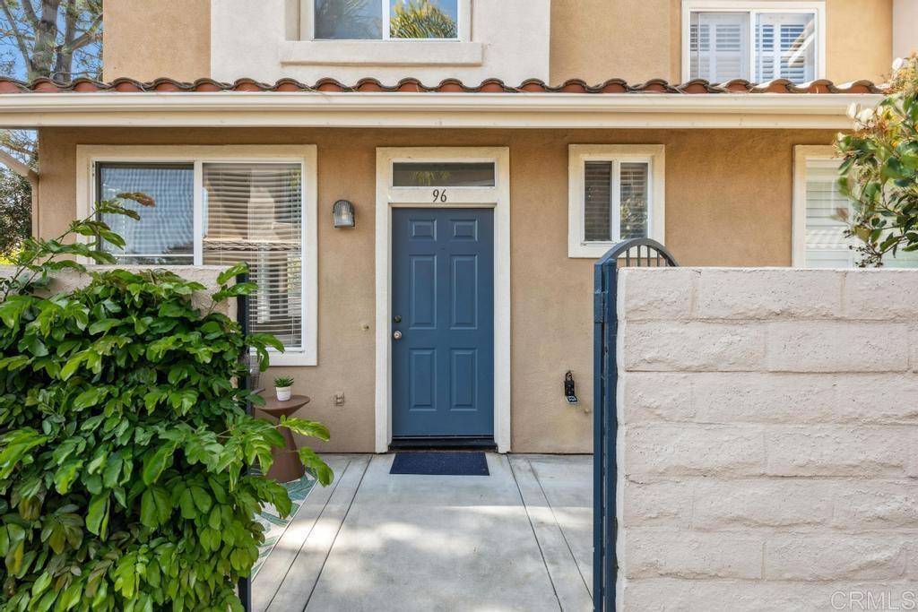 San Diego, CA 92130,4104 Via Candidiz #96