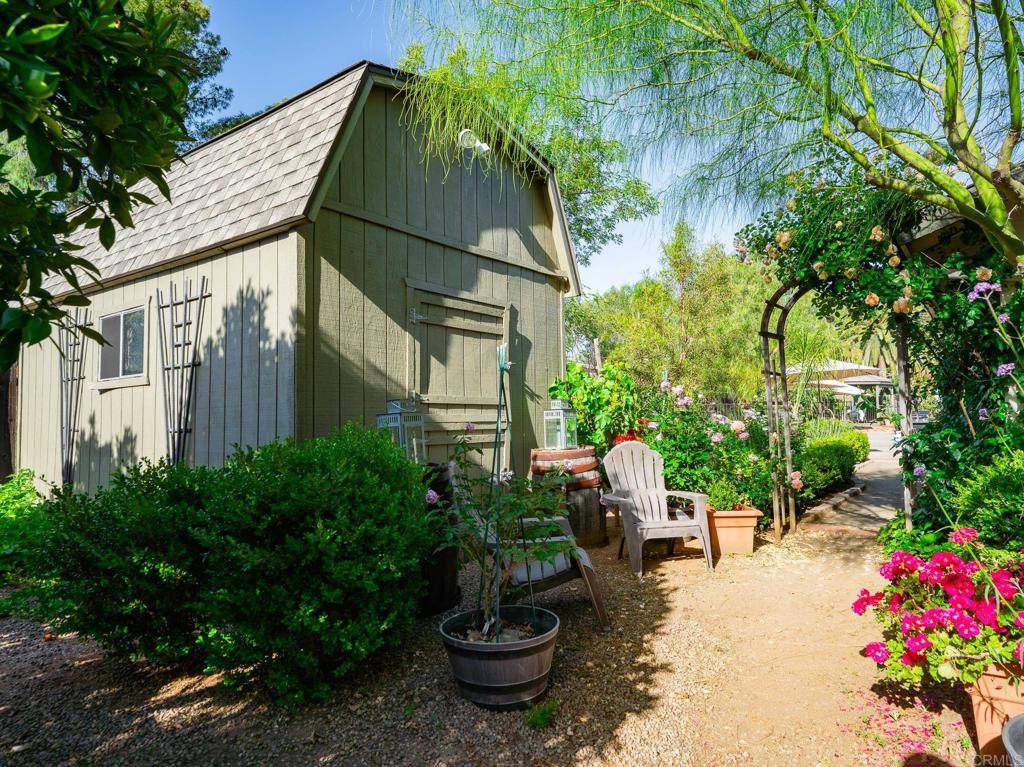 Ramona, CA 92065,23804 Oak Meadow