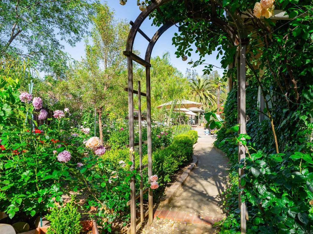 Ramona, CA 92065,23804 Oak Meadow
