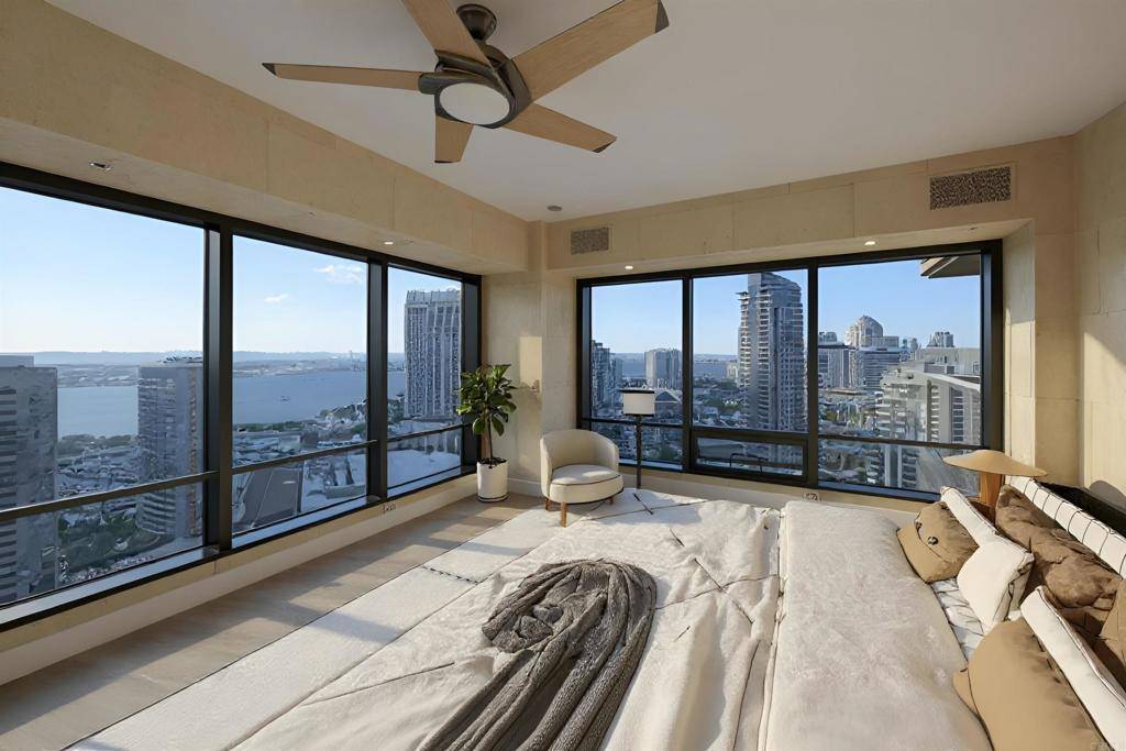 San Diego, CA 92101,100 Harbor DR #3004