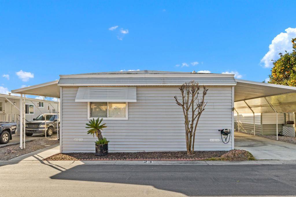 Vista, CA 92084,1600 E Vista WAY #23