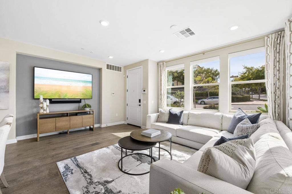 San Diego, CA 92127,16755 Coyote Bush DR #15