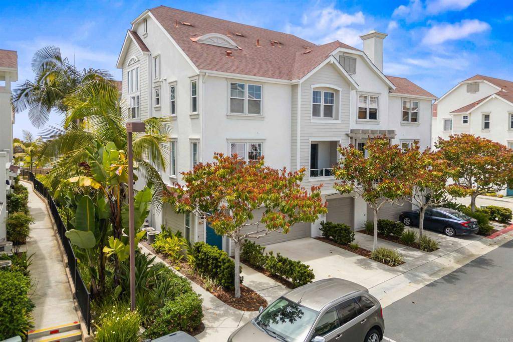 Oceanside, CA 92054,835 Harbor Cliff WAY #286