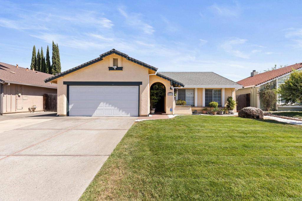 Sacramento, CA 95823,4068 De La Vina WAY