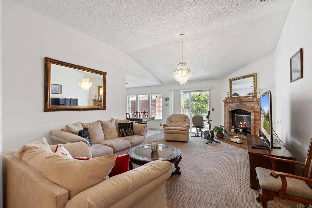 Sacramento, CA 95823,4068 De La Vina WAY