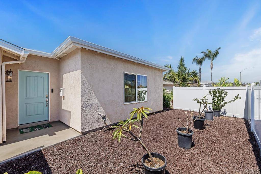 San Diego, CA 92126,8876 Westmore Rd