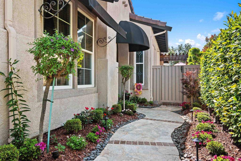 Carlsbad, CA 92009,6130 Paseo Monona