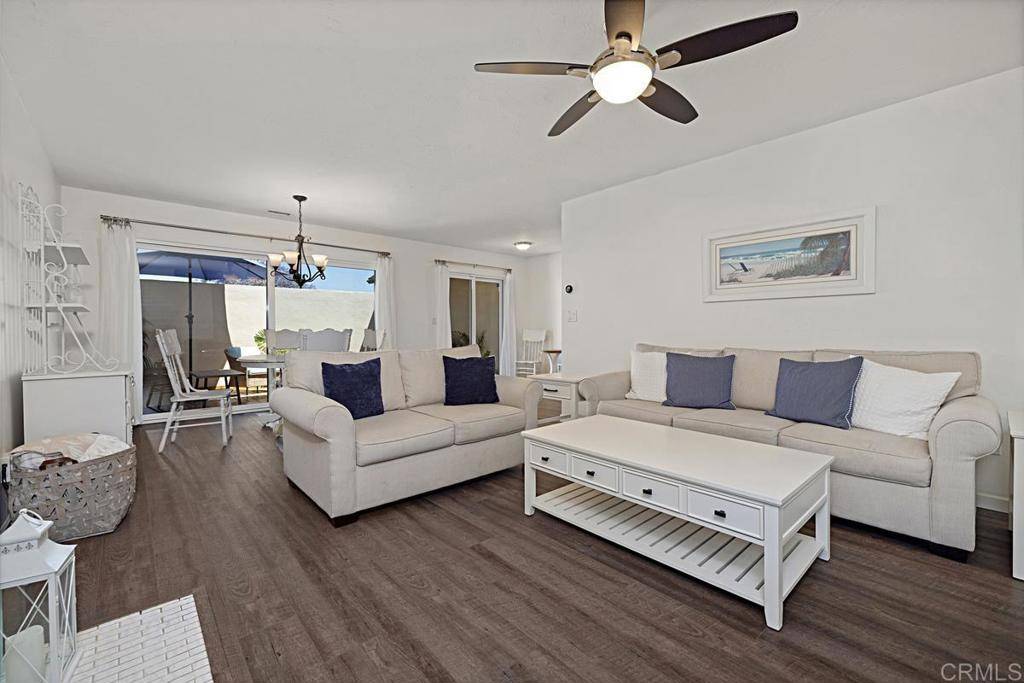 San Diego, CA 92115,4221 Collwood LN