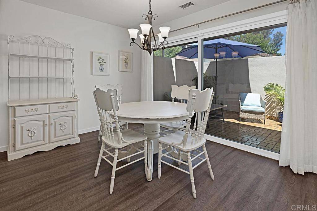 San Diego, CA 92115,4221 Collwood LN