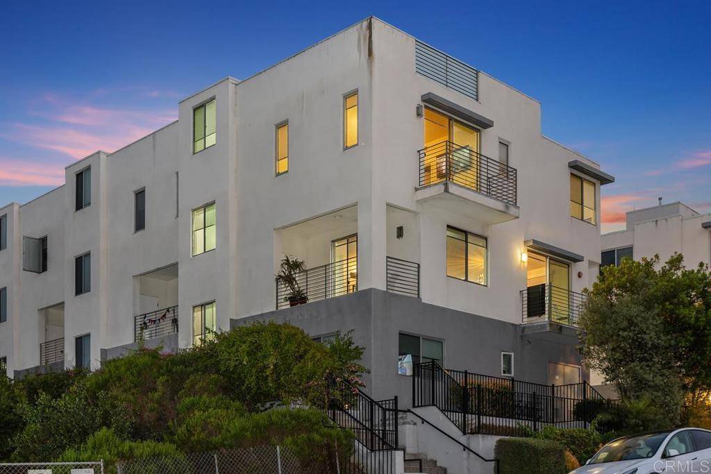 Carlsbad, CA 92009,7570 Gibraltar ST #101