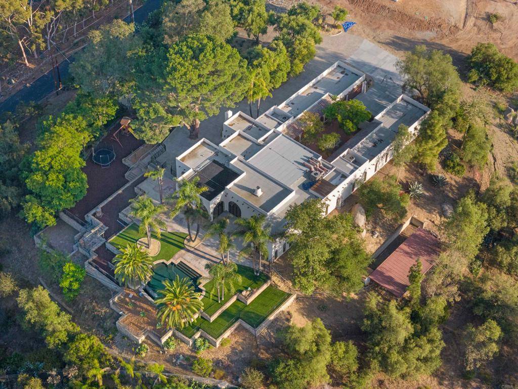 Escondido, CA 92026,28690 Mountain Lilac RD