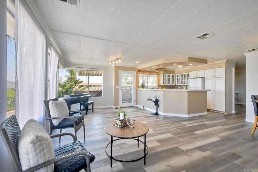San Marcos, CA 92078,150 S Rancho Santa Fe #105