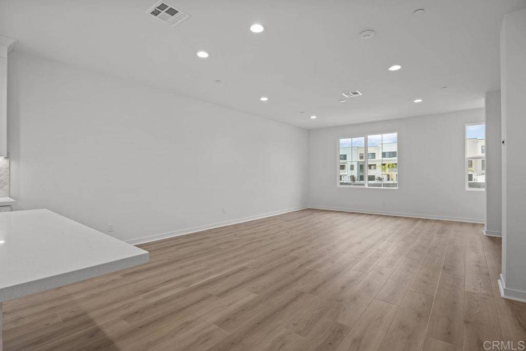 Carlsbad, CA 92008,2564 Chamomile LN