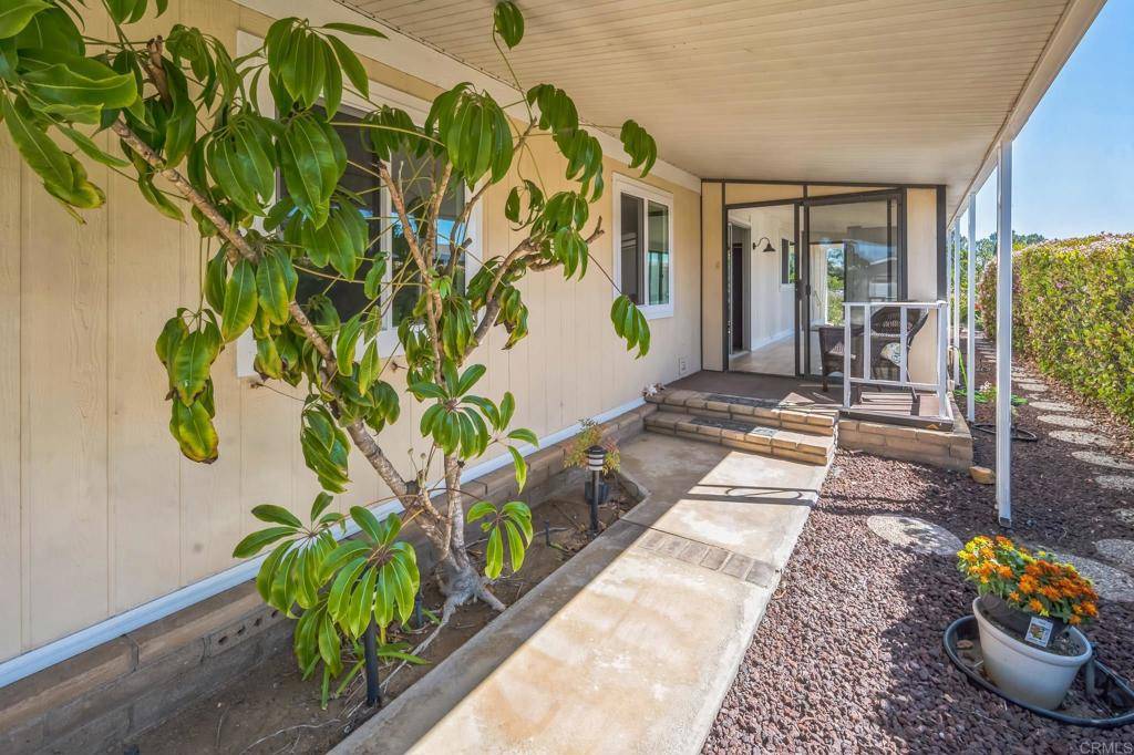 Oceanside, CA 92057,1453 Salem CT