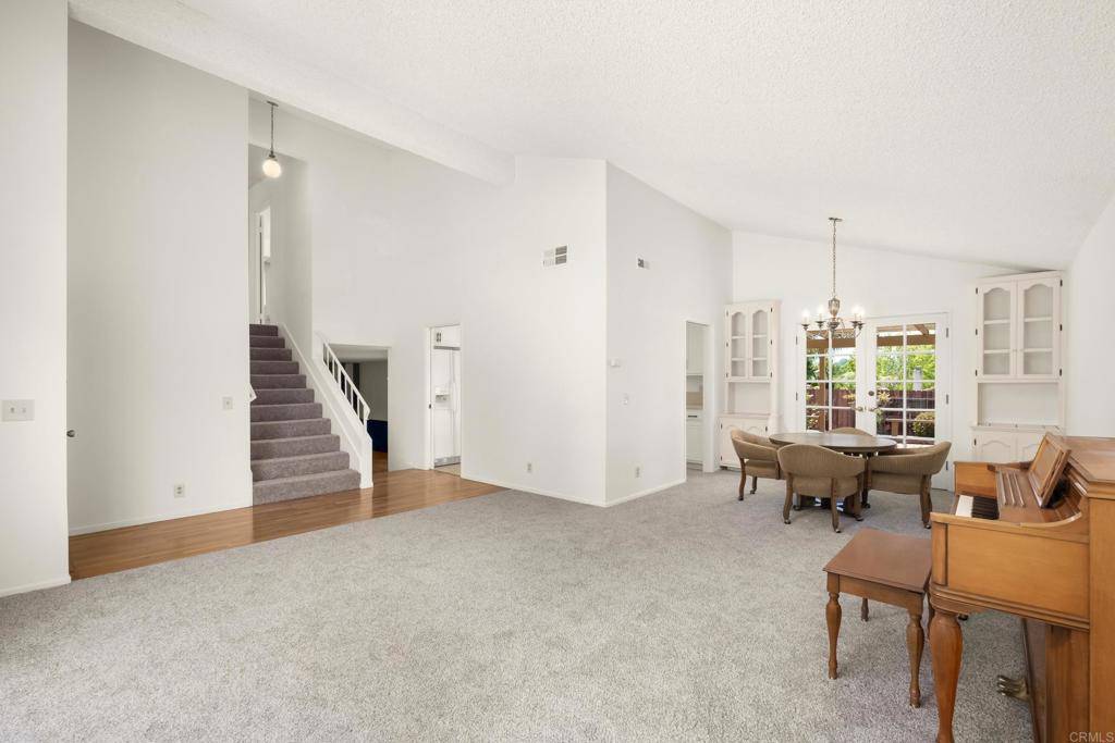 Encinitas, CA 92024,268 Chapalita DR