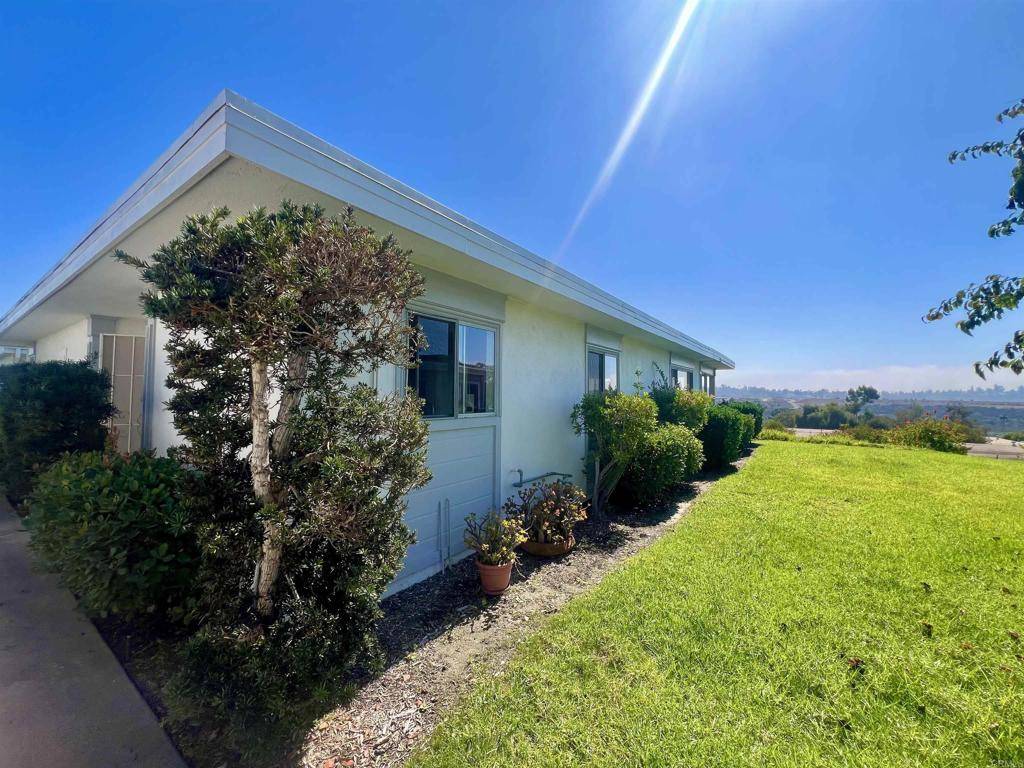 Oceanside, CA 92057,3747 Vista Campana S #21