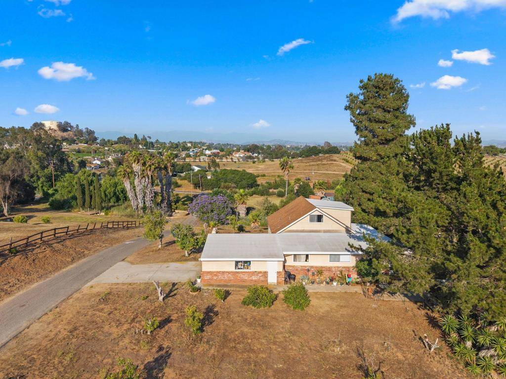 Fallbrook, CA 92028,3341 Olive Hill RD
