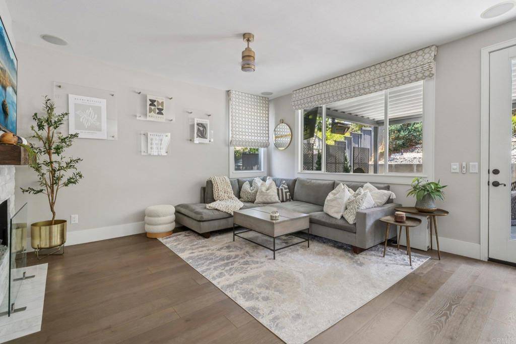 Carlsbad, CA 92010,5414 Foxtail Loop