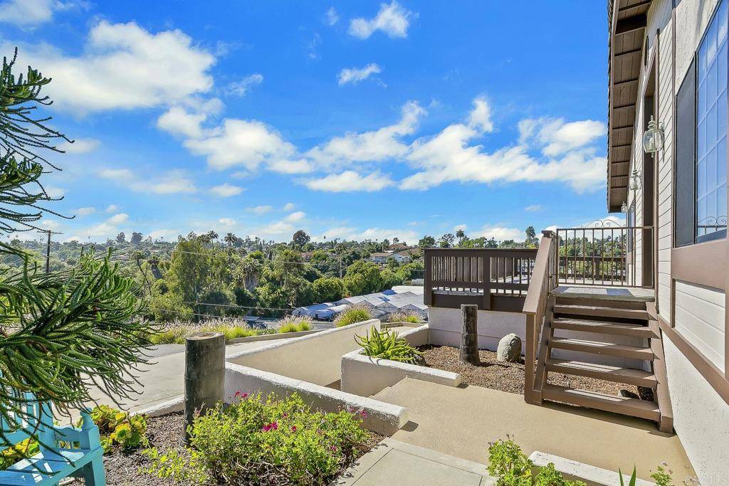 Vista, CA 92084,1515 Monte Vista DR