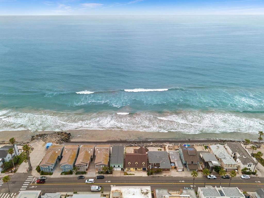 Oceanside, CA 92054,1121 S Pacific Street
