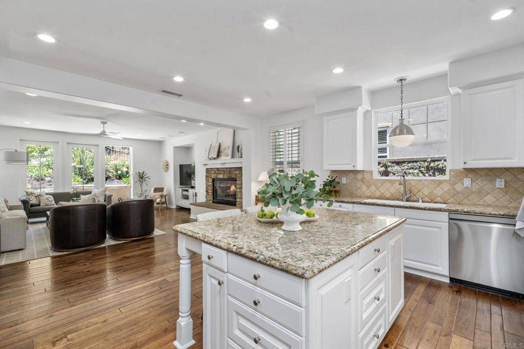 Carlsbad, CA 92009,3474 Camino Cereza