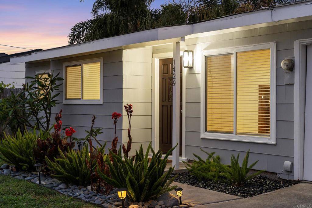Oceanside, CA 92058,1429 Santa Rosa ST