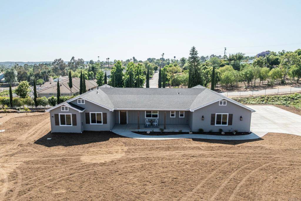 Fallbrook, CA 92028,1904 Grey Rabbit Hollow LN