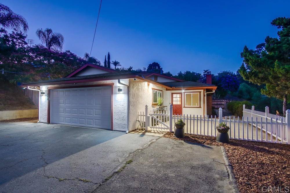 Vista, CA 92084,444 Victoria PL
