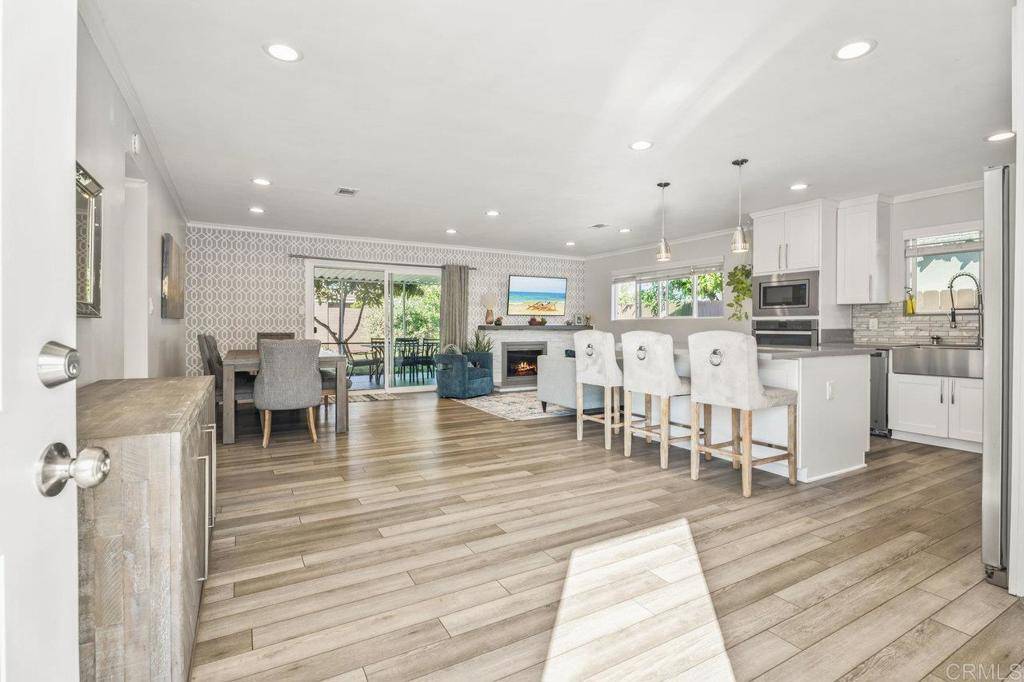 Escondido, CA 92027,904 Erica ST