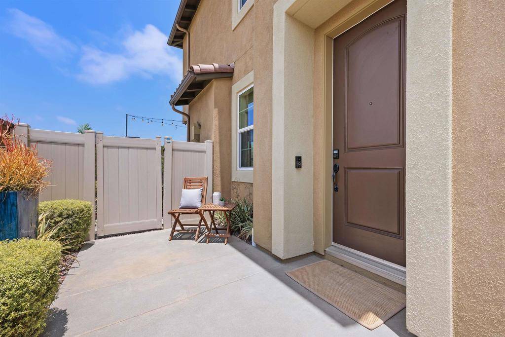 Carlsbad, CA 92010,3002 Villeta Ave