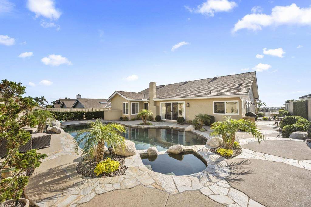 Carlsbad, CA 92011,1022 Daisy AVE