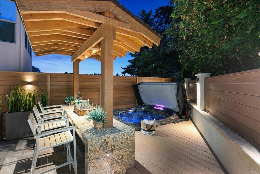 Encinitas, CA 92024,674 Calypso Pl