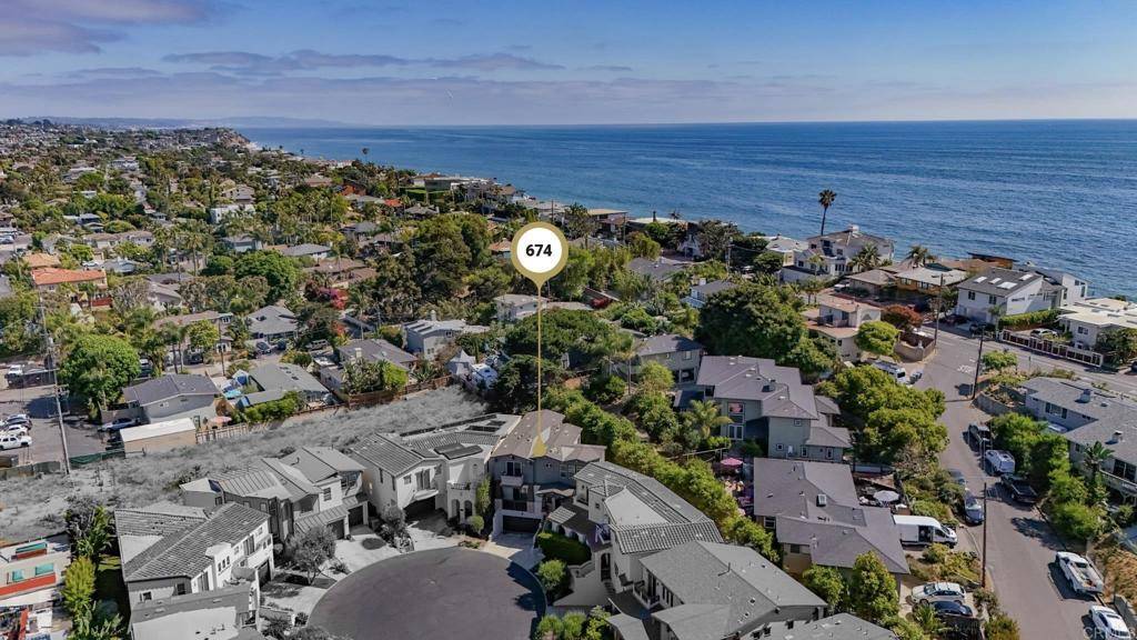 Encinitas, CA 92024,674 Calypso Pl