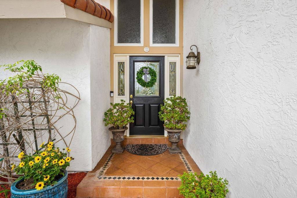 Carlsbad, CA 92009,2702 Jacaranda AVE