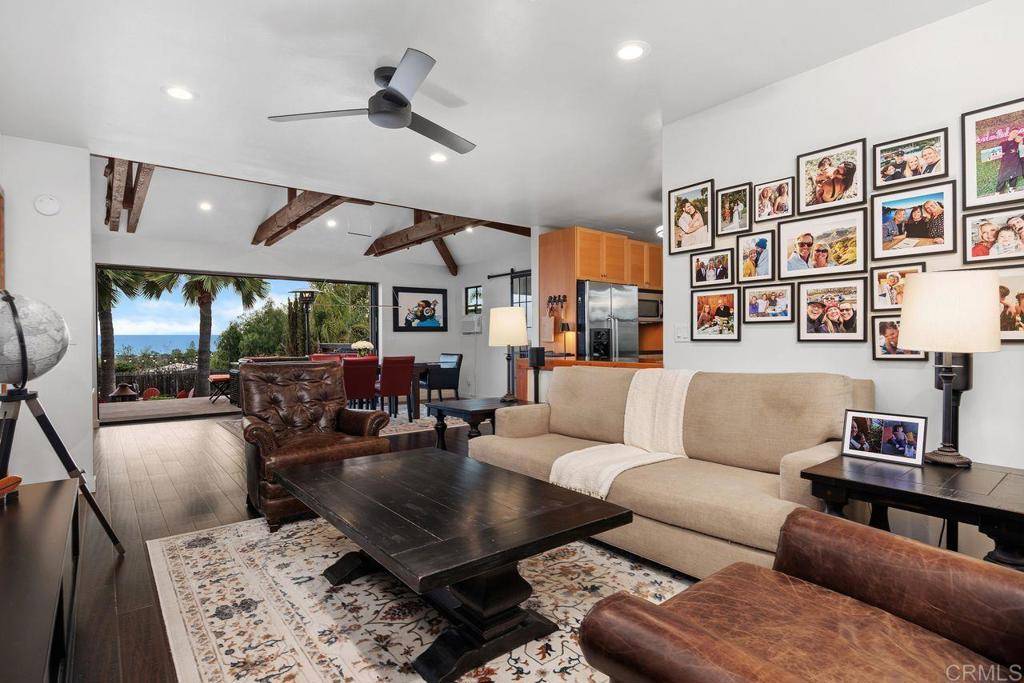 Encinitas, CA 92024,860 Nardo RD