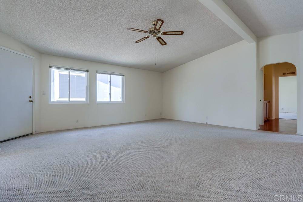 Vista, CA 92081,652 Via Santa Paulo