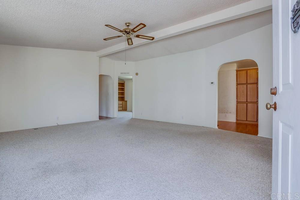 Vista, CA 92081,652 Via Santa Paulo