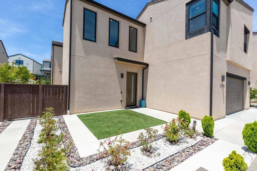 Carmel Valley, CA 92130,13720 Solana Crest Trl