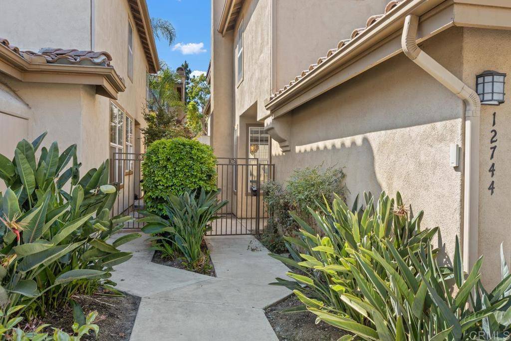 San Diego, CA 92130,12744 Via Nieve