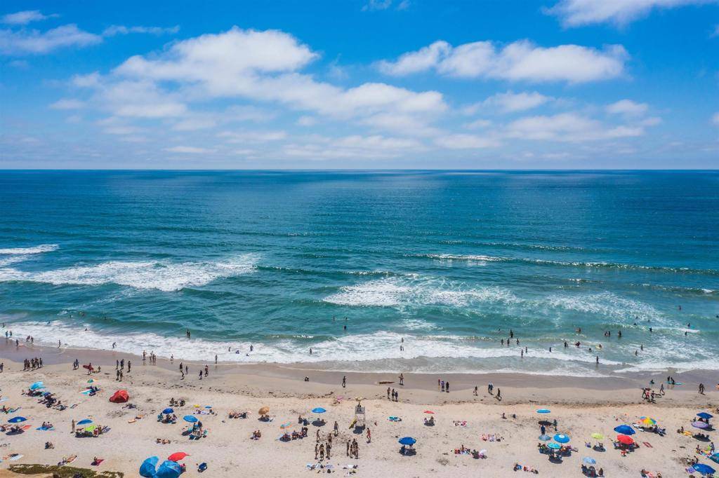 Del Mar, CA 92014,1562 Camino Del Mar #440