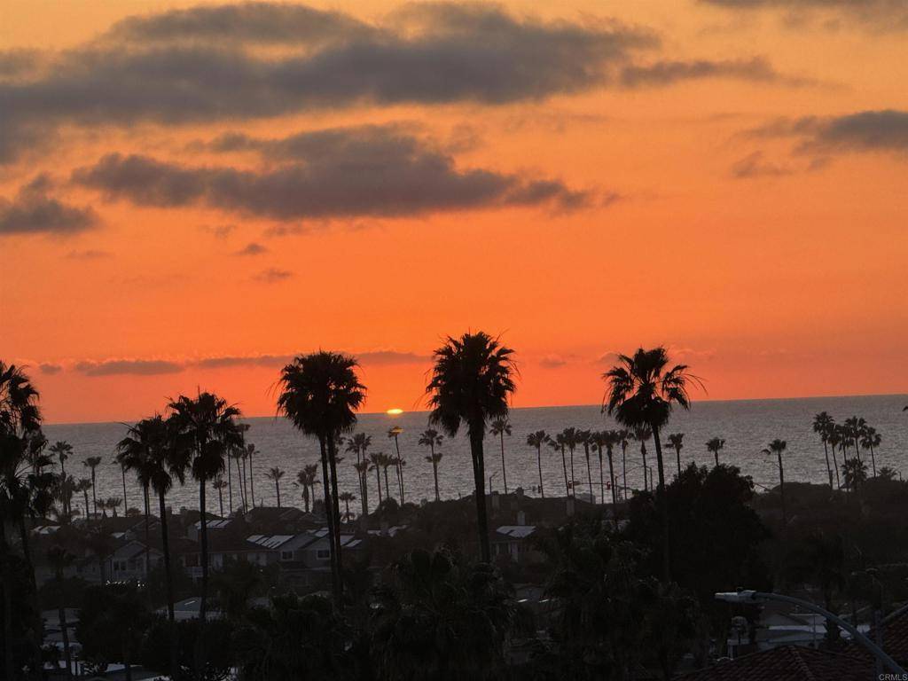 Carlsbad, CA 92011,7133 Linden