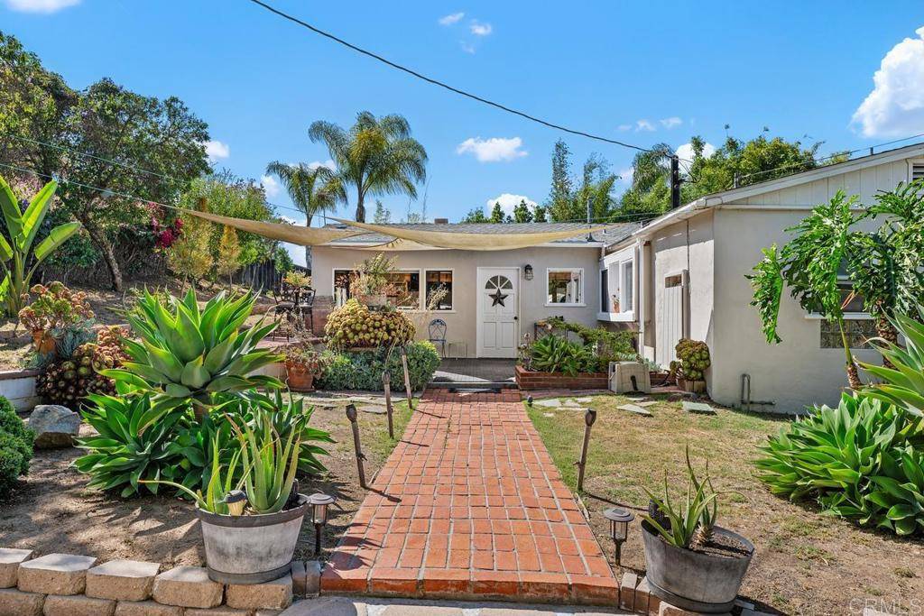 Vista, CA 92081,1098 Vale View Drive