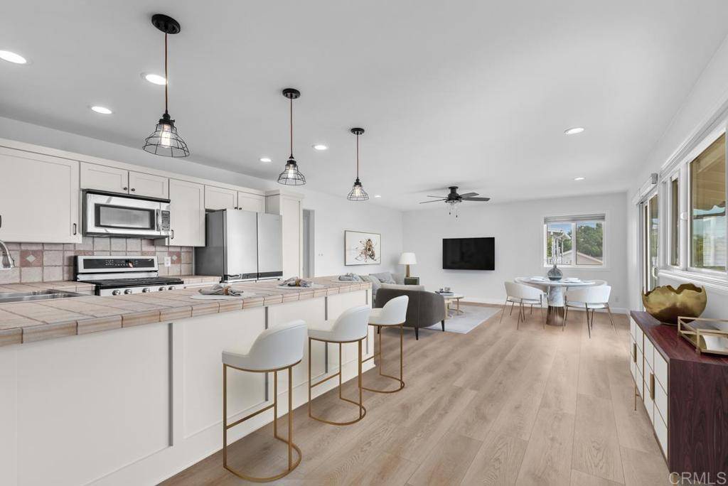 Encinitas, CA 92007,1428 Summit AVE