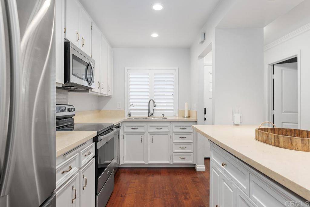 Encinitas, CA 92024,1833 Stonebrook Lane