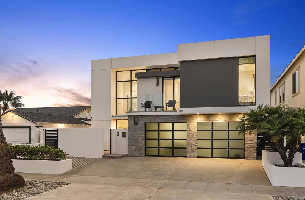 Oceanside, CA 92054,715 N Pacific ST