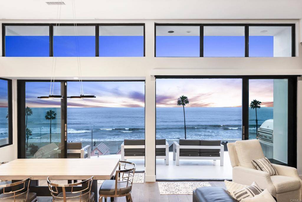 Oceanside, CA 92054,715 N Pacific ST