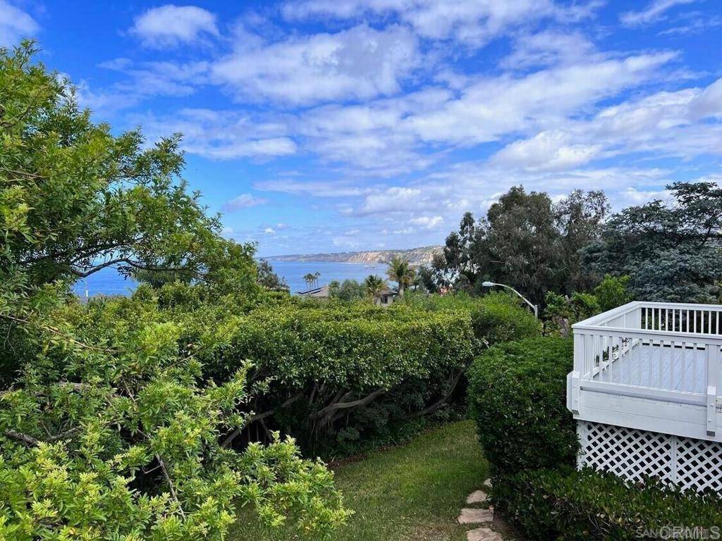 La Jolla, CA 92037,7851 Hillside DR