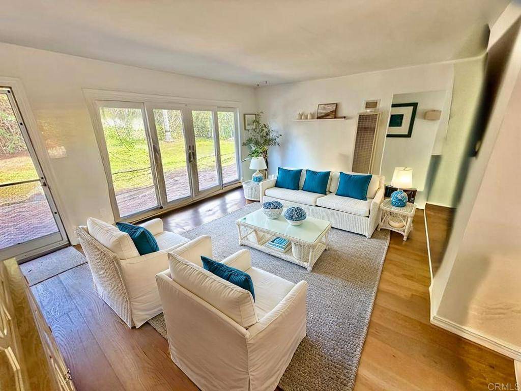 Solana Beach, CA 92075,637 N Rios